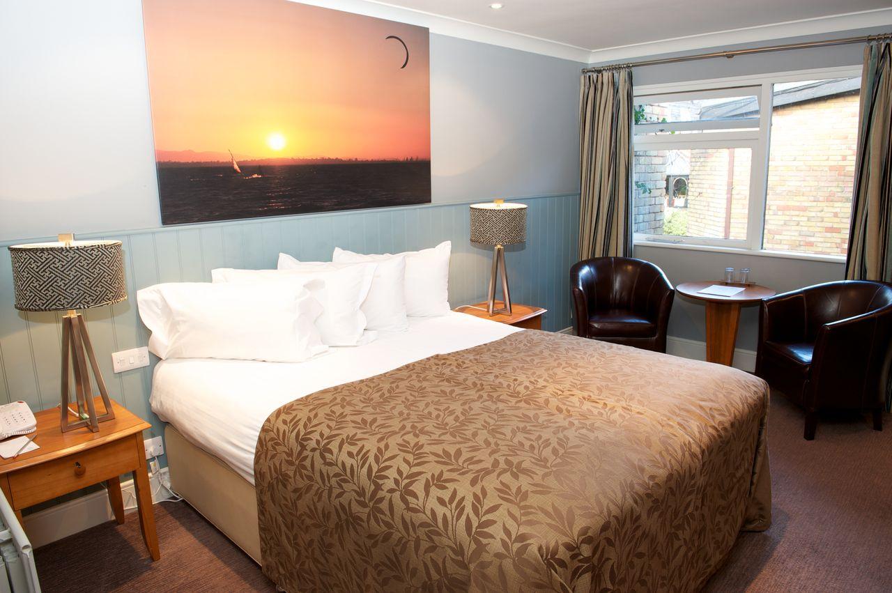 Potters Heron Hotel Romsey Phòng bức ảnh